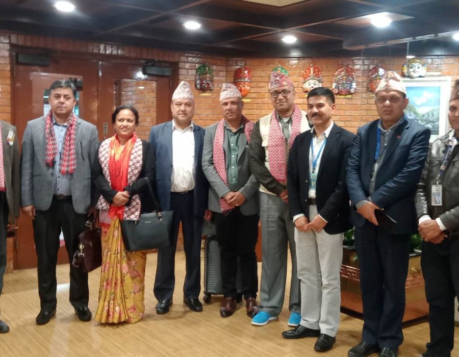 सन्चार मन्त्री शर्मा भारत भ्रमणमा