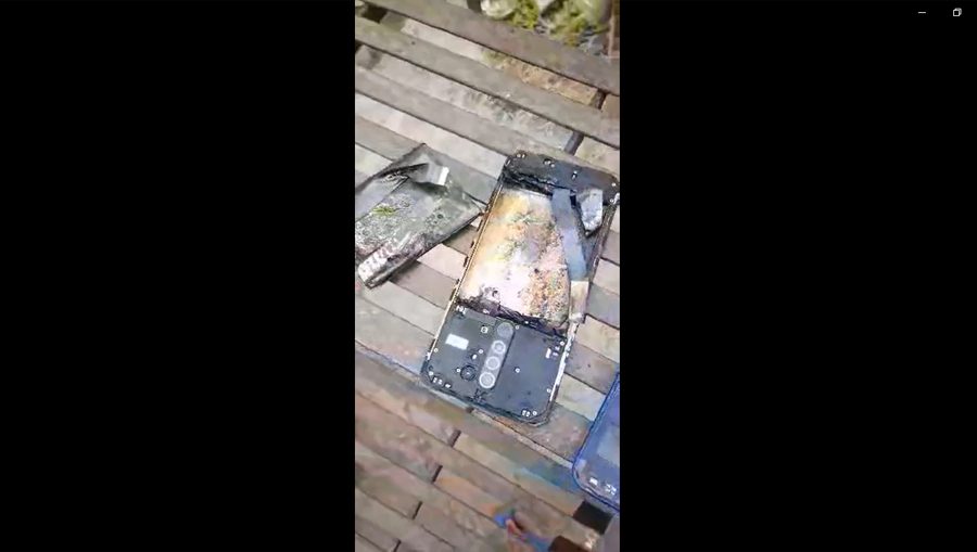 चार्जमा राखेको शाओमी पोको एम सिरिजको स्मार्टफोन अचानक पड्कियो