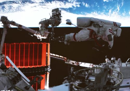 शेन्झौउ-१५ ताइकोनट्सले चौथो स्पेसवाक पूरा गरी बनाए चिनियाँ रेकर्ड