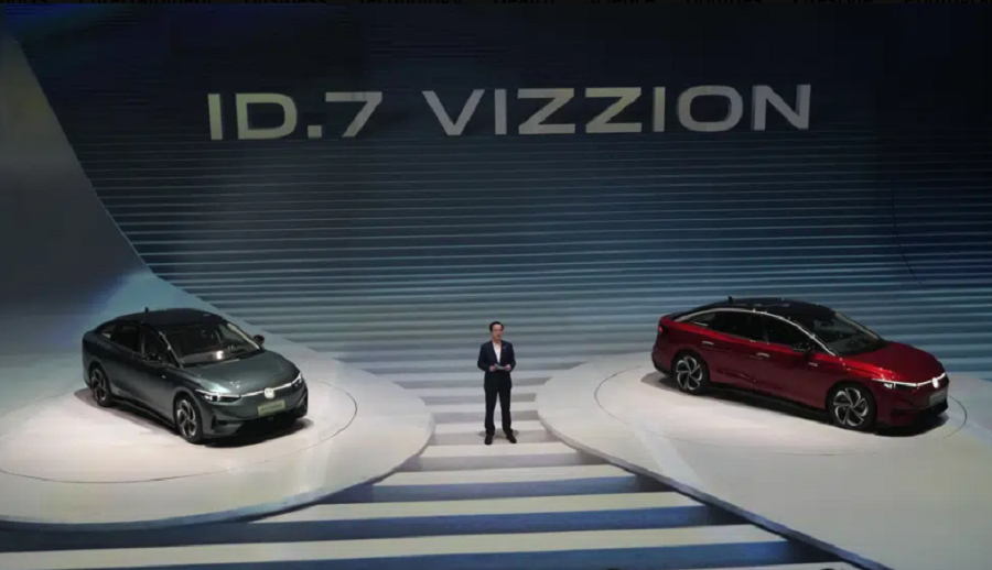 चीन अटो शोमा फक्सवागनको लक्जरी इलेक्ट्रिक सेडान सार्वजनिक