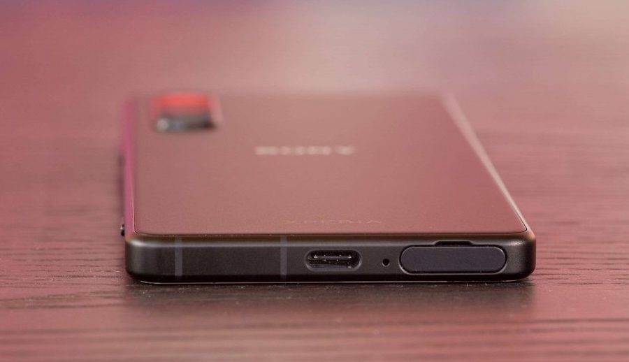 सोनीको एक्सपेरिया ५भी ३सी मा देखियो, ३३ वाट चार्जिङ क्षमता