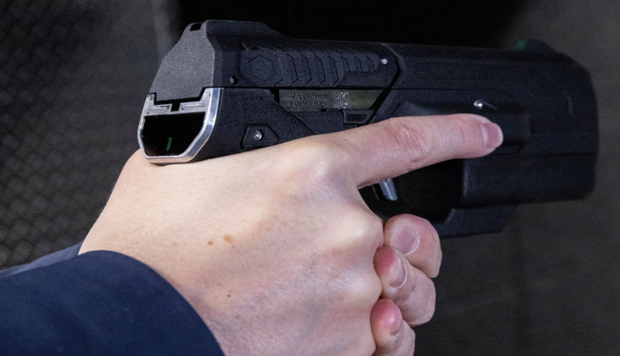 प्रयोगकर्ताको अनुहार पहिचान गरेपछि मात्र चलाउन सकिने स्मार्ट बन्दुक तयार