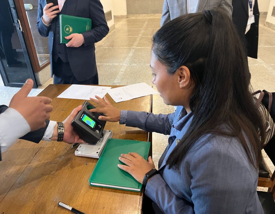 सांसदहरुको बायोमेट्रिक लिन शुरु, विद्युतीय हाजिरी लागू गर्ने तयारी