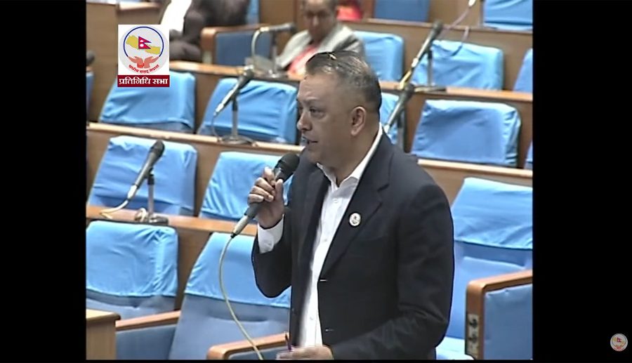 यात्रीको दर्ता प्रक्रियामा समस्या भएको सांसद थापाको भनाई