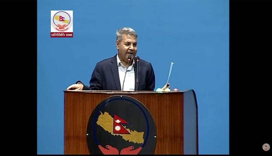 संसदमा गोकुल बास्कोटाको प्रश्न- “के डिजिटल हस्ताक्षर गर्ने कानून पास भयो ?”