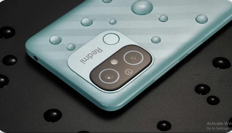 शाओमीले यूरोपमा रेड्मी १२ स्मार्टफोन लन्च गर्दै