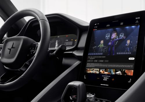 गुगलले कारहरूमा युट्युब उपलब्ध गराउँदै, शुरुवातमा पोलेस्टारका गाडीमा आउने