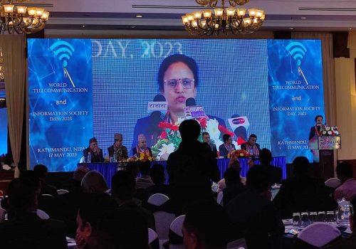 सञ्चारमन्त्री शर्माको प्रश्न, “सूचना प्रविधिको प्रयोग बढ्दोक्रममा छ, तर राजस्व घट्दो किन ?