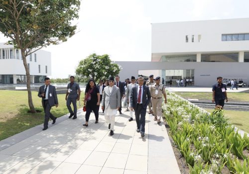 नेपालको सूचना प्रविधि क्षेत्रमा लगानी गर्न भारतीय व्यवसायीलाई प्रधानमन्त्रीको आग्रह