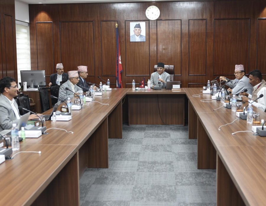 रेडियो नेपालको खुमलटारस्थित जग्गा दूरसञ्चार प्राधिकरणको नाममा पास गर्ने मन्त्रिपरिषदको निर्णय