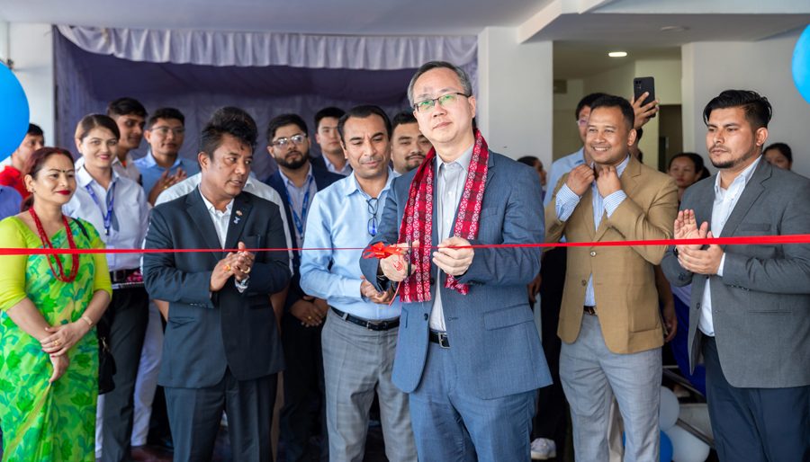 पोखरामा नेटा इभीको शोरुम उद्घाटन