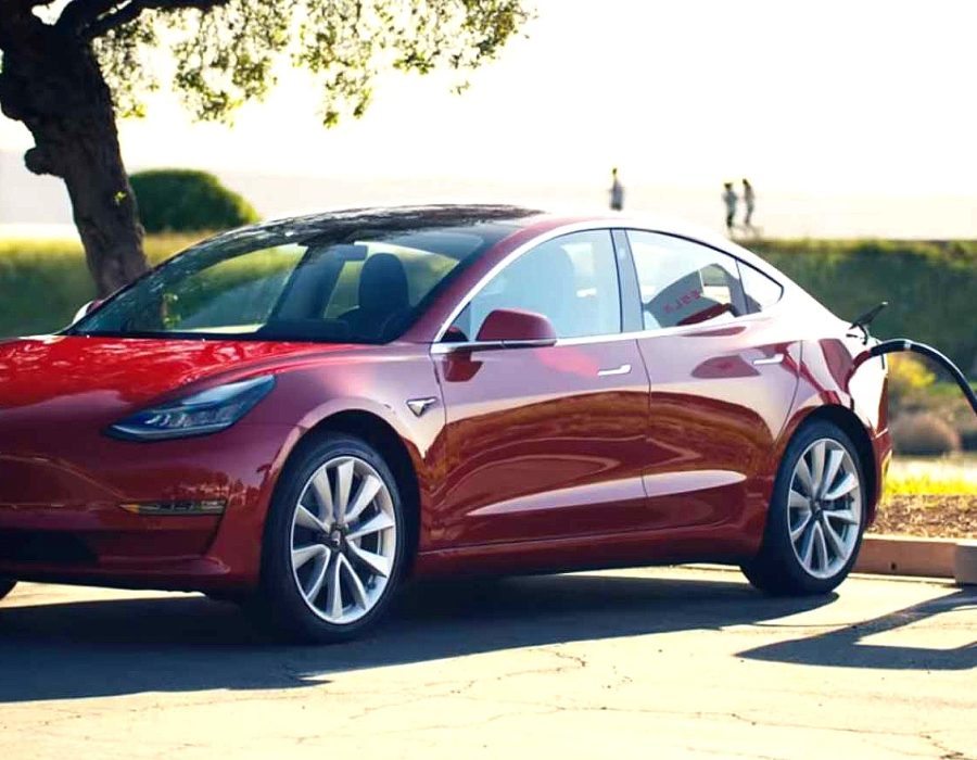 टेस्लाले चीनमा परिमार्जित मोडेल ३ मा सीएटीएलको नयाँ ब्याट्री प्रयोग गर्ने