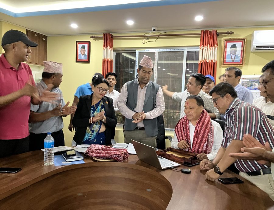 हाइमास्ट तथा स्मार्ट स्ट्रिट लाइटबाट बेथान र मन्थली झिलिमिली