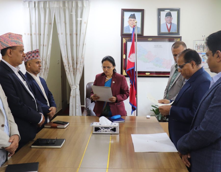 दूरसञ्चार प्राधिकरणका बजार व्यवस्थापन सदस्य अधिकारीको सपथ