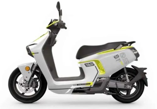 सीएससी ईएस५ इलेक्ट्रिक स्कुटर अमेरिकामा अनावरण, ८५ किमी प्रति घण्टाको उच्च गति