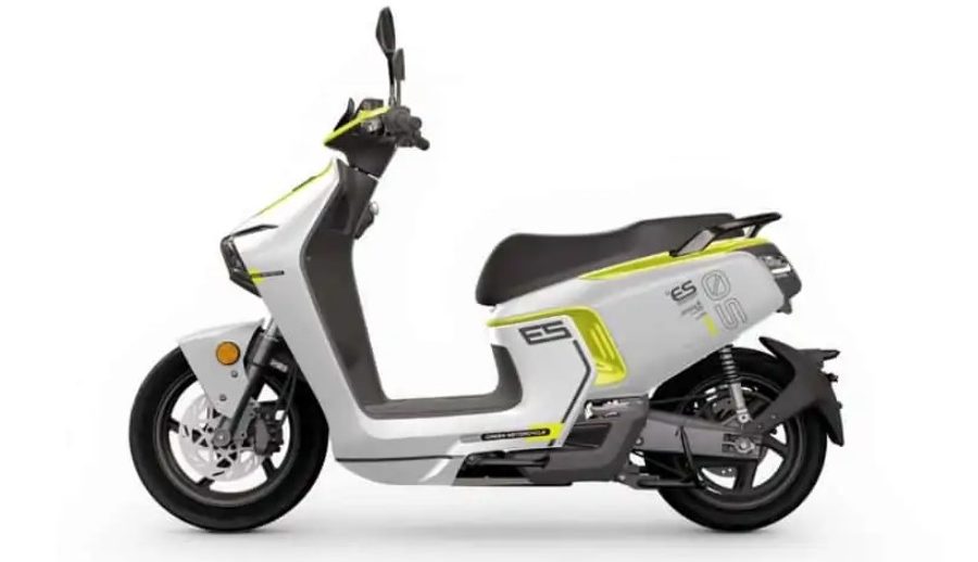 सीएससी ईएस५ इलेक्ट्रिक स्कुटर अमेरिकामा अनावरण, ८५ किमी प्रति घण्टाको उच्च गति