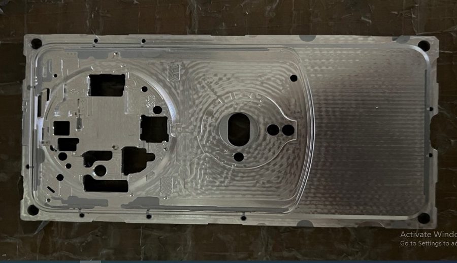 ह्वावे मेट ६० स्मार्टफोनमा गोलाकार क्यामरा आइल्याण्ड डिजाइन हुने