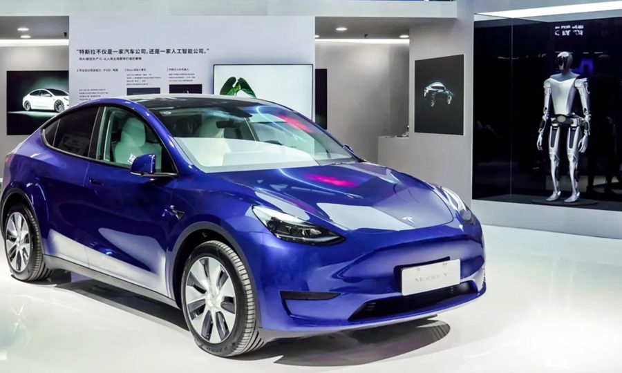 टेस्लाले बिक्रीमा मद्दत गर्न चीनका स्टोरहरूमा ‘अप्टिमस’ रोबोट प्रयोग गर्ने