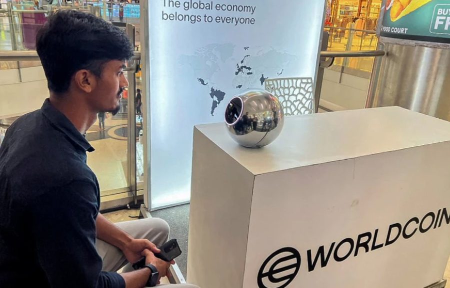 वर्ल्डक्वाइन बायोमेट्रिक डाटा संग्रहको वैधतामाथि फ्रान्सको वाचडगले उठायो प्रश्न