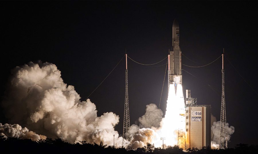 युरोपको एरियन-५ रकेटले पूरा गर्यो अन्तिम प्रक्षेपण