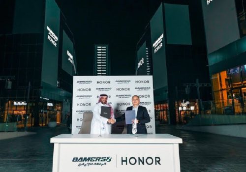 पब्जी मोबाइल वर्ल्ड इन्भिटेस्नलका खेलाडीले अनर म्याजिक५ प्रो प्रयोग गर्ने