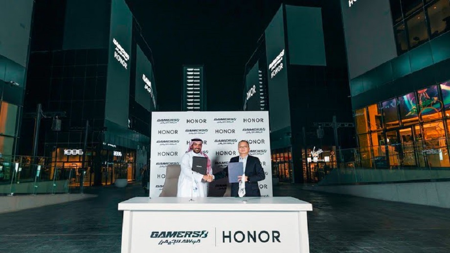 पब्जी मोबाइल वर्ल्ड इन्भिटेस्नलका खेलाडीले अनर म्याजिक५ प्रो प्रयोग गर्ने