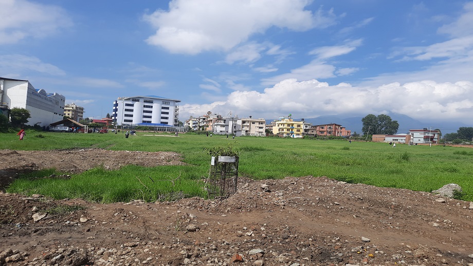 दूरसञ्चार प्राधिकरणले किनेको जग्गामा नयाँ ट्विस्ट, सरकारी निर्णय विपरीत १० रोपनी जग्गा खुला छोड्ने सहमति