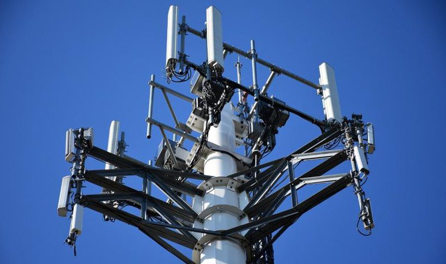 रुसी टेलिकम अपरेटरहरुले नयाँ बेस स्टेशनको अभाव भोग्दै