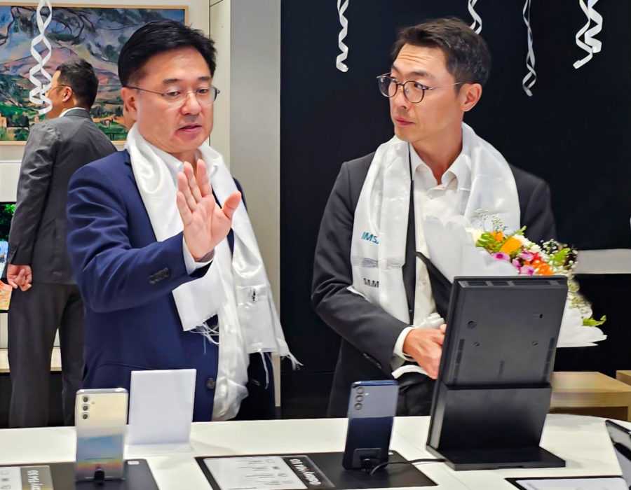 सामसङले कमलादीमा संचालनमा ल्यायो प्रिमियम सामसङ एक्स्पेरियन्स स्टोर