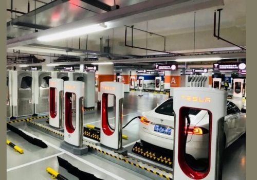 टेस्लाले आफ्नो सुपरचार्जर व्यवसायबाट अर्बौं कमाउने अनुमान