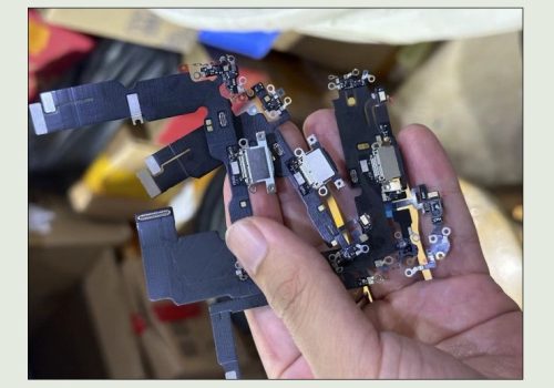 आईफोन १५ को नयाँ यूएसबी–सी कनेक्टरले थन्डरबोल्ट स्ट्याण्डर्डलाई समर्थन गर्ने