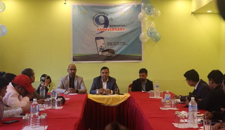 बससेवा दशौं वर्षमा प्रवेश, दश दिनसम्म दैनिक १० जनाले निशुल्क यात्रा गर्न पाउने