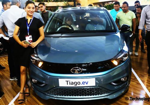 नाडा अटो शोमा टाटाको सस्तो ईभी टियागो सार्वजनिक, मूल्य २२ लाख
