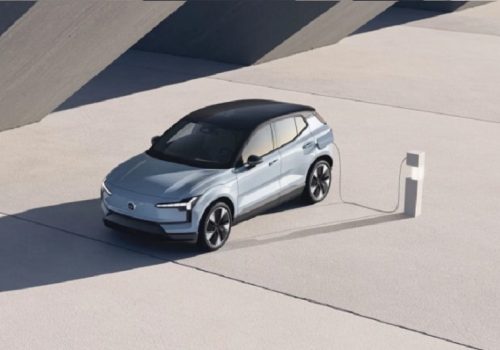 अगस्टमा भोल्भोको इलेक्ट्रिक कार ५० हजार युनिटभन्दा धेरै बिक्यो