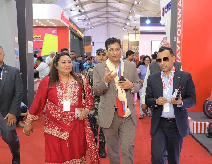 बिजुली खपत गर्न विद्युतीय सवारी साधनको प्रबर्द्धनमा ध्यान केन्द्रित गरेका छौंः ऊर्जामन्त्री बस्नेत