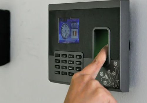 स्मार्ट हाजिरीः विद्यार्थी विद्यालय आएको सूचना अभिभावकलाई