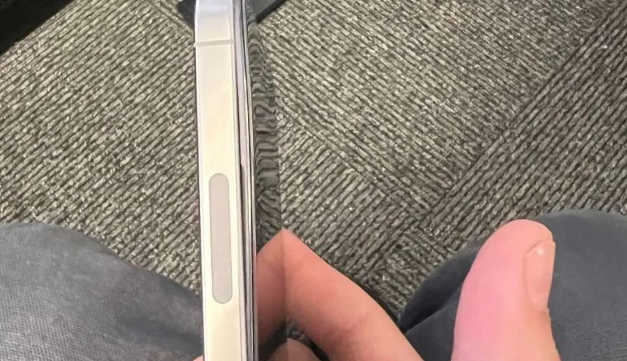 प्रारम्भिक आईफोन १५ प्रोमा ब्याट्री फुल्ने प्रयोगकर्ताहरुको गुनासो