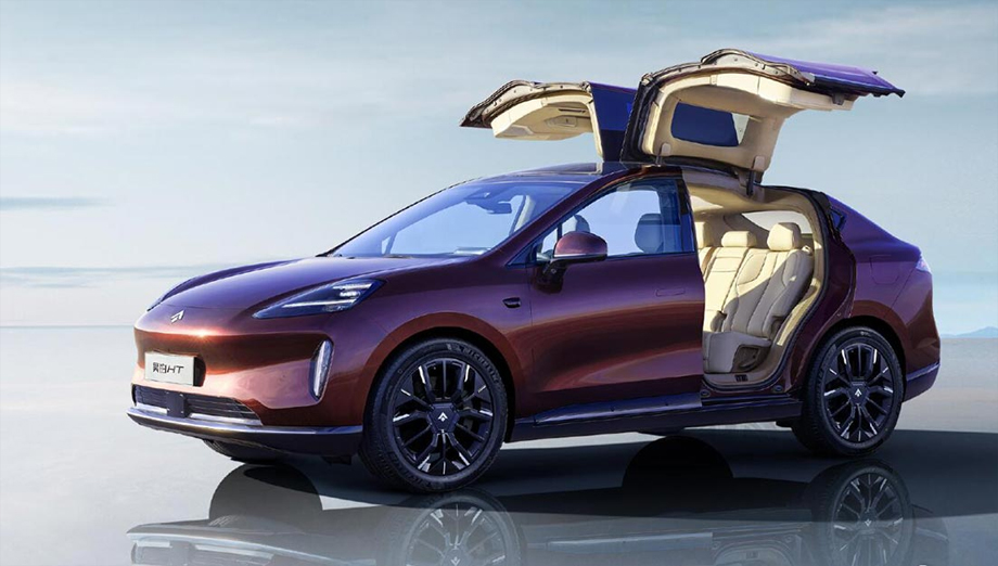 टेस्लाको जस्तै फाल्कन-विङ्ग ढोका भएको हाइपर एचटी एसयूभीको प्रि-सेल्स शुरु