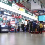 मोबाइल हब पाको-न्यूरोडका मोबाइल पसलमै छैन यसपाली दशैँको रौनक