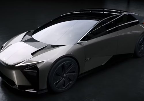 टोयोटाको यो इलेक्ट्रिक कार एक पटकको चार्जमा १ हजार किलोमिटर चल्ने