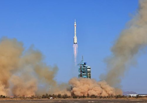 चीनद्वारा पुनः प्रयोग गर्न सकिने अन्तरिक्ष यान सफलतापूर्वक प्रक्षेपण