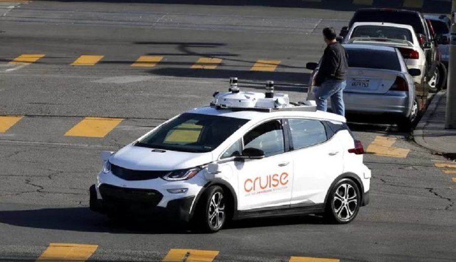 क्रूजका सेल्फ-ड्राइभिङ कारहरू दुई दुर्घटना पछि अनुसन्धानमा