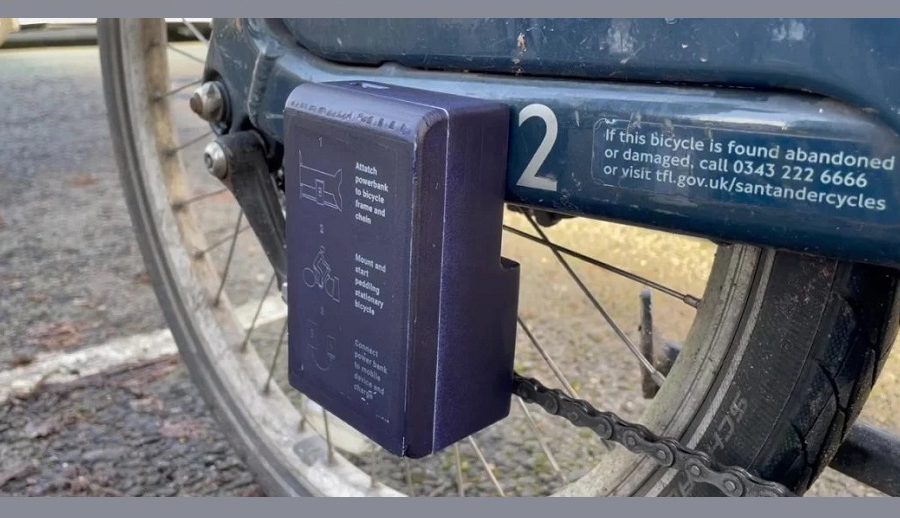 घरबारबिहिनको फोन निशुल्क चार्ज गर्न विद्यार्थीले बनाए साइकलमार्फत उर्जा दिने प्रविधि