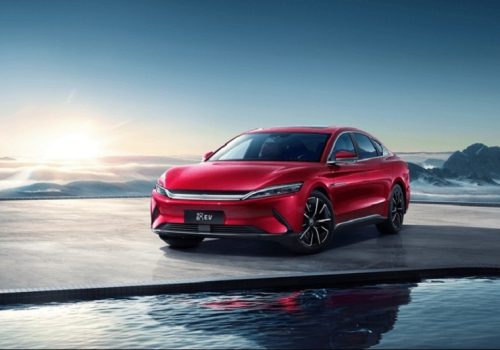 चिनियाँ प्लग-इन इलेक्ट्रिक कारकाे बिक्री अगस्टमा ७ लाख ५० हजार पुग्यो