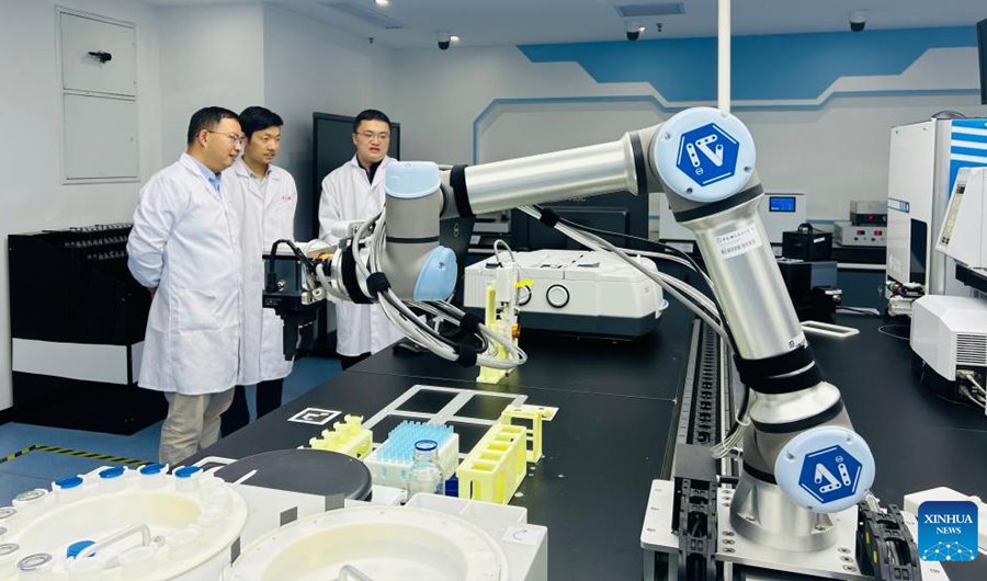 चीनको एआई रोबोटिक केमिस्टले मंगल ग्रहमा अक्सिजन उत्पादनको लागि क्याटालिस्टको संश्लेषण गर्ने