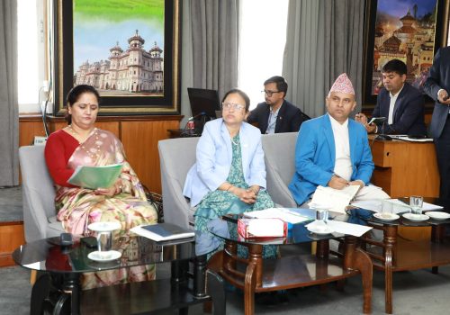 समस्याको सूची बनाएर समाधान गर्न सञ्चार मन्त्री शर्माको निर्देशन