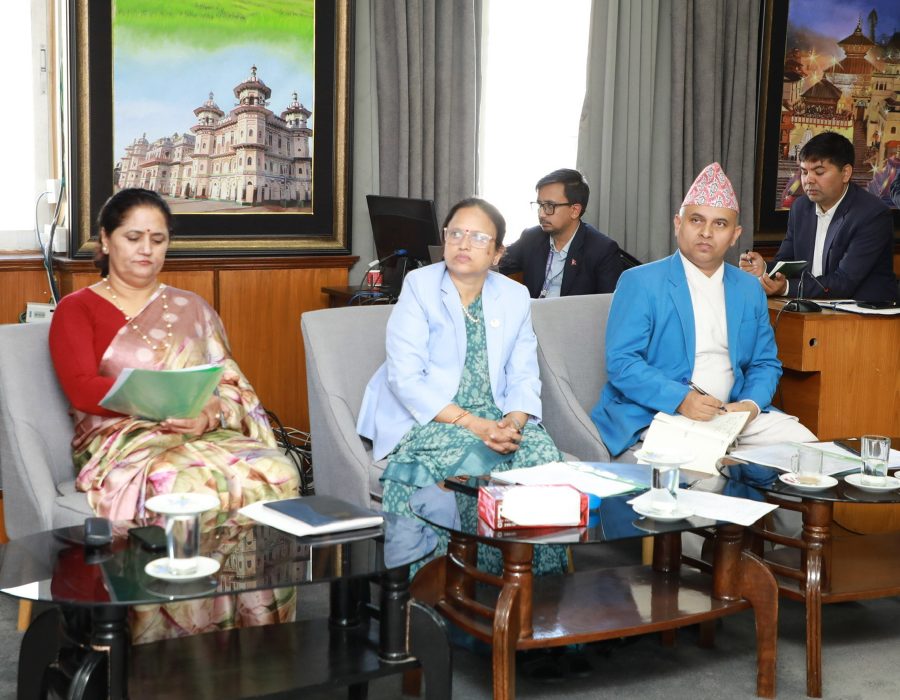 समस्याको सूची बनाएर समाधान गर्न सञ्चार मन्त्री शर्माको निर्देशन