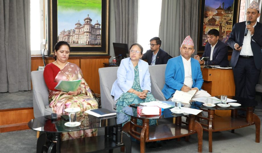 समस्याको सूची बनाएर समाधान गर्न सञ्चार मन्त्री शर्माको निर्देशन