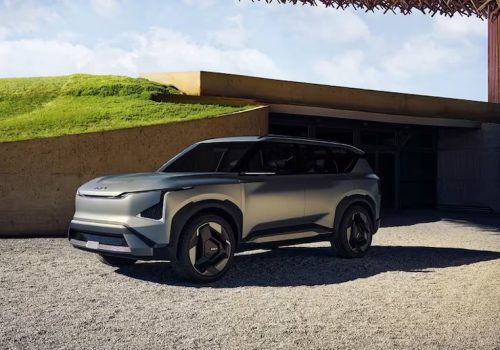 किया इभी५ इलेक्ट्रिक कार ७२० किमी रेन्जको साथ लन्च, तीन डिस्प्ले र रिमोट कन्ट्रोल पार्किंग सुविधा