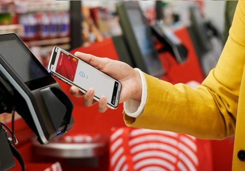 एप्पलले बेलायतमा कनेक्टेड कार्डहरू ल्याउने